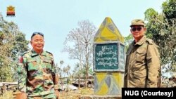 KIA စစ်ဦးစီးချုပ် ဒုဗိုလ်ချုပ်ကြီးခေါင်လွန်းနဲ့ NUG ကာကွယ်ရေးဝန်ကြီး ဦးရည်မွန်တို့ကို အတူတွေ့ရစဉ် (မတ် ၂၀၊ ၂၀၂၄)