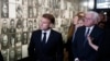 ပြင်သစ်သမ္မတ Macron (ဝဲ) နဲ့ ဂျာမန်သမ္မတ Frank-Walter Steinmeier တို့ နှစ် ၈၀ ပြည့် နော်မန်ဒီကမ်းတက်တိုက်ပွဲအခမ်းအနားပွဲကာလအတွင်း နာဇီဂျာမနီတို့က လူ ၆၄၃ ယောက်ကို အစုလိုက် သတ်ဖြတ်ခဲ့တဲ့ အ ထိမ်းအမှတ်ပြခန်းကိုသွားရောက်ကြည့်ရှုကြစဥ်။ (ဇွန် ၁၀၊ ၂၀၂၄)