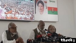 ঢাকায় এক সংবাদ সম্মেলনে বিএনপির স্থায়ী কমিটির সদস্য নজরুল ইসলাম খান। ৮ জানুয়ারী, ২০২৪।