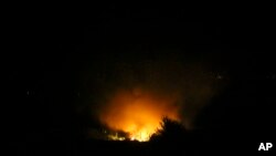 一架运载军火的乌克兰货机周六晚坠毁在希腊北部卡瓦拉市（Kavala）附近.。飞机失事地点火焰冲天。