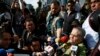 La madre de 'El Chapo' Guzmán fue saludada brevemente por el presidente Andrés Manuel López Obrador.