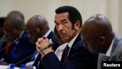 Le Président botswanais Ian Khama à Pretoria, le 11 novembre 2011.