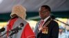 Emmerson Mnangagwa, à droite, investi comme président du Zimbabwe, Harare, 24 novembre 2017.