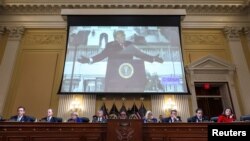 Gjatë seancave dëgjimore të komisionit (13 tetor 2022)