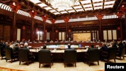  “一带一路”国际合作高峰论坛领导人圆桌峰会在北京雁栖湖国际会议中心举行(2017年5月15日） “一带一路”国际合作高峰论坛领导人圆桌峰会在北京雁栖湖国际会议中心举行(2017年5月15日）