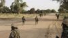 Depuis plusieurs semaines, les autorités de Niamey ont "renforcé la sécurité" avec des patrouilles militaires, des contrôles et fouilles de voitures et motos.