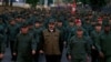 El presidente en disputa de Venezuela, Nicolás Maduro, junto al ministro de Defensa, Vladimir Padrino López, por quienes el gobierno de EE.UU. ha ofrecido sendas recompensas de 15 millones y 10 millones de dólares, respectivamente.