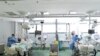 Pacientes de coronavirus en un hospital del pueblo italiano de Bergamo, epicentro del brote de COVID-19. 