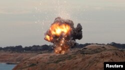 ARCHIVO- Un misil del sistema de defensa portátil MANPAD de EE.UU. es detonado al este de Trípoli, Líbano, el 11 de diciembre de 2011. Foto: Reuters.